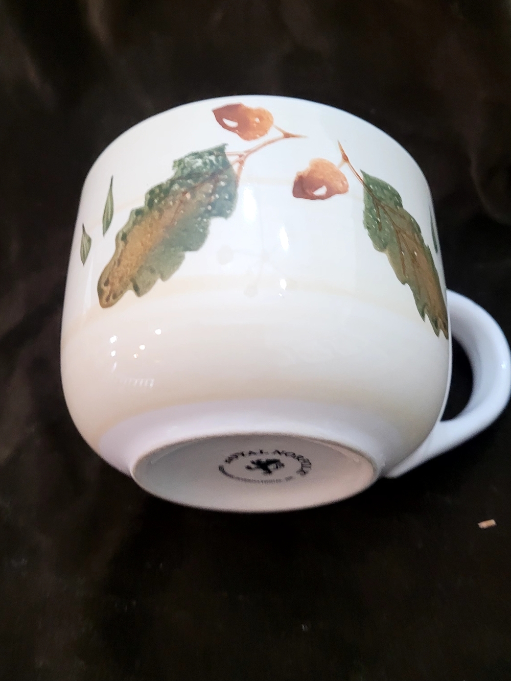 Royal Norfolk Coffee Mug Acorn Pattern. Qty 1. Classic Design and XL Mug